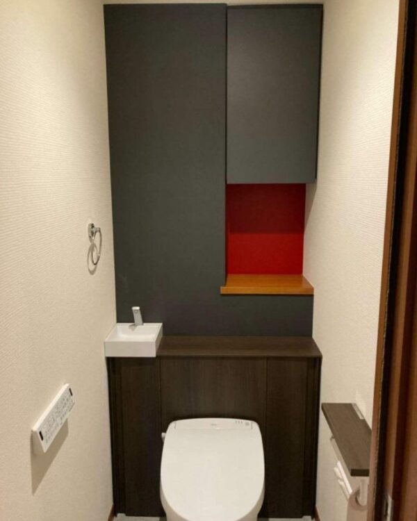 収納力もデザインもアップしたトイレリフォーム